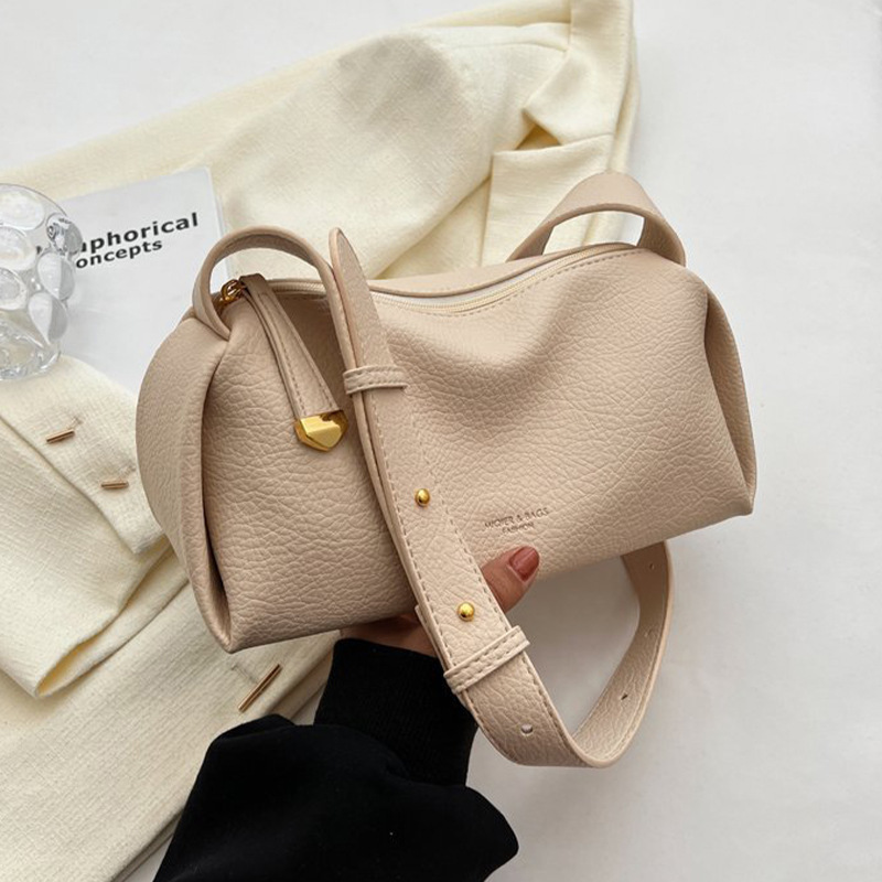 Women's Shoulder Bag Light Luxury High-end PU Soft Leather Underarm Women's Bag Niche Simple Casual Crossbody Pillow Bag