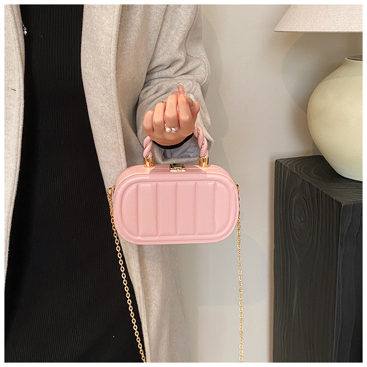Borsa a forma di scatola a catena Borsa quadrata piccola Borsa a tracolla semplice alla moda femminile Borsa a tracolla 2024 Nuova borsa a tracolla_voghion.com