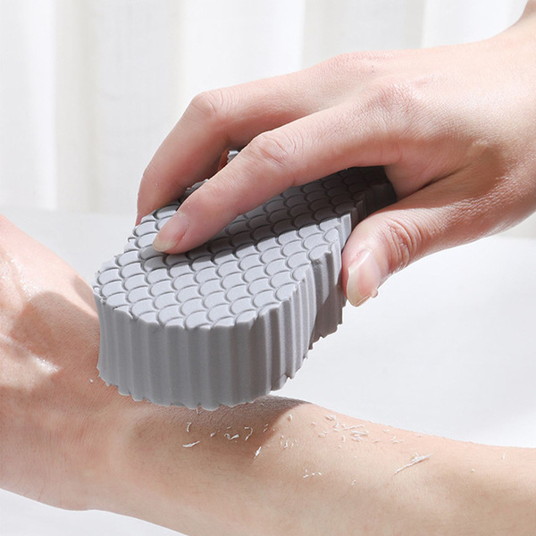 Three dimensional bath sponge for bathing