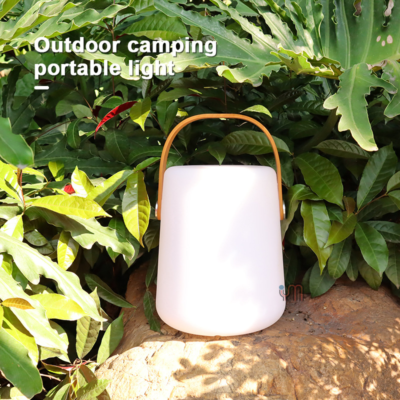 Luz portátil impermeable al aire libre transfronteriza lámpara de jardín simple moderna lámpara de camping paisajismo conveniente lámpara de césped