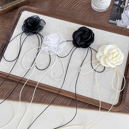 Tea Flower Chain Choker Necklace Black Rose Flower Lock Bone Chain Necklace Collar Necklace