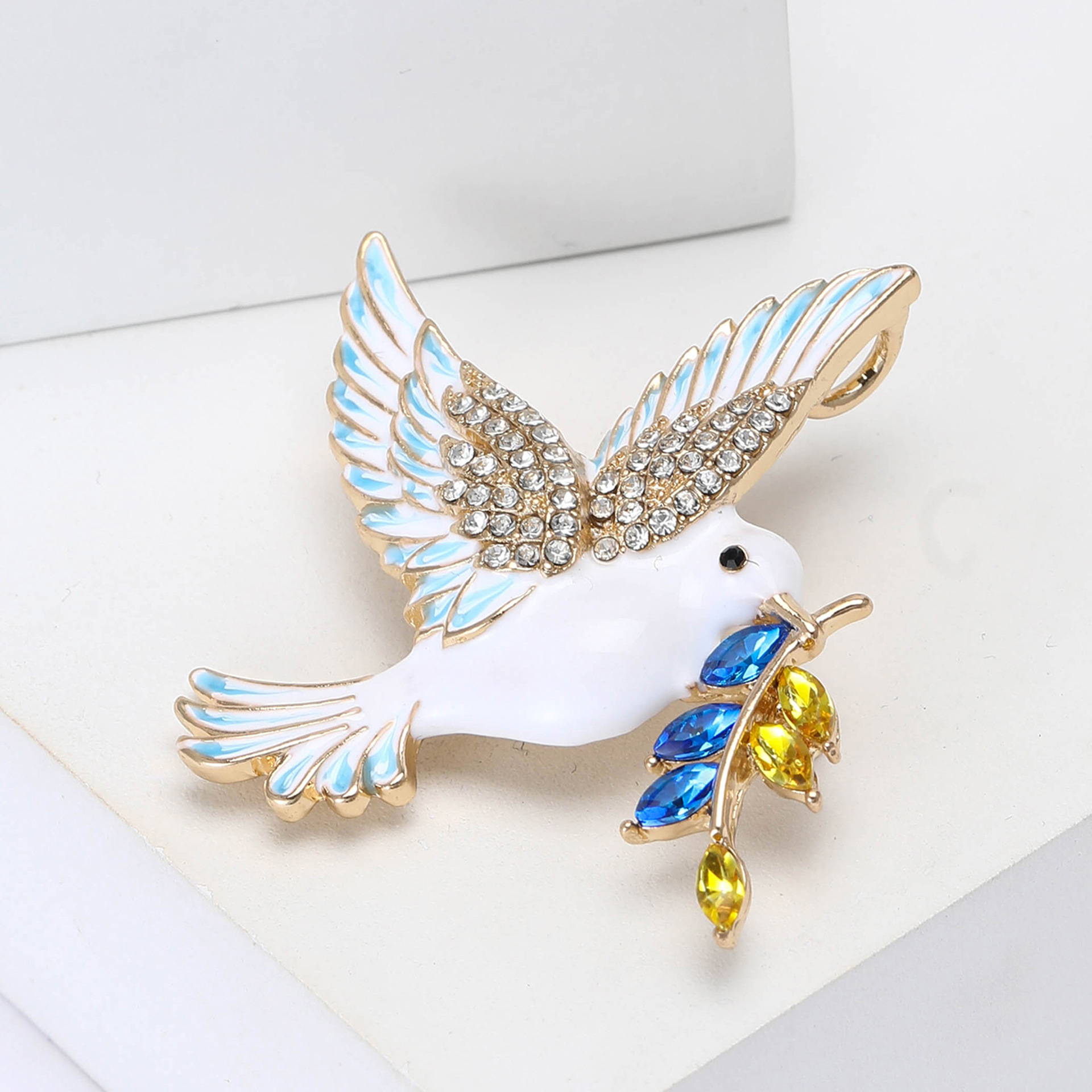 New Stylish and Exquisite Alloy Enamel Dove Brooch, Versatile and Elegant, Suitable for Women's Sweaters and Coats, Decorative Pin