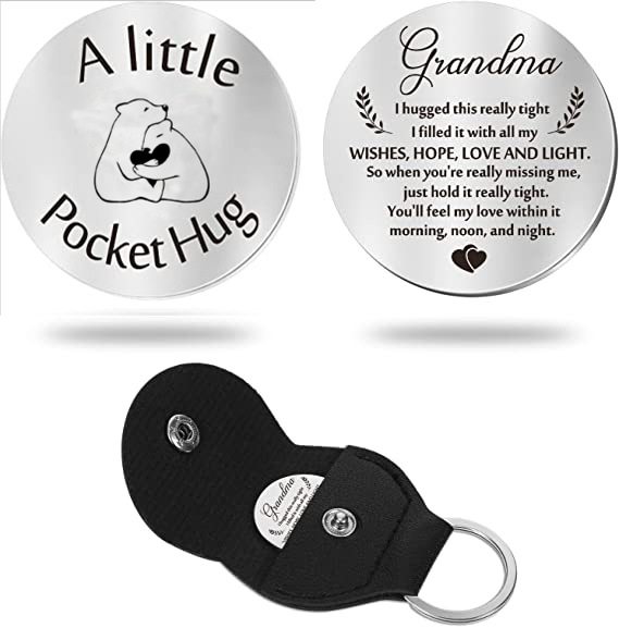 Un pequeño bolsillo abrazo llavero de cuero oblea de acero inoxidable de doble cara llavero de letras