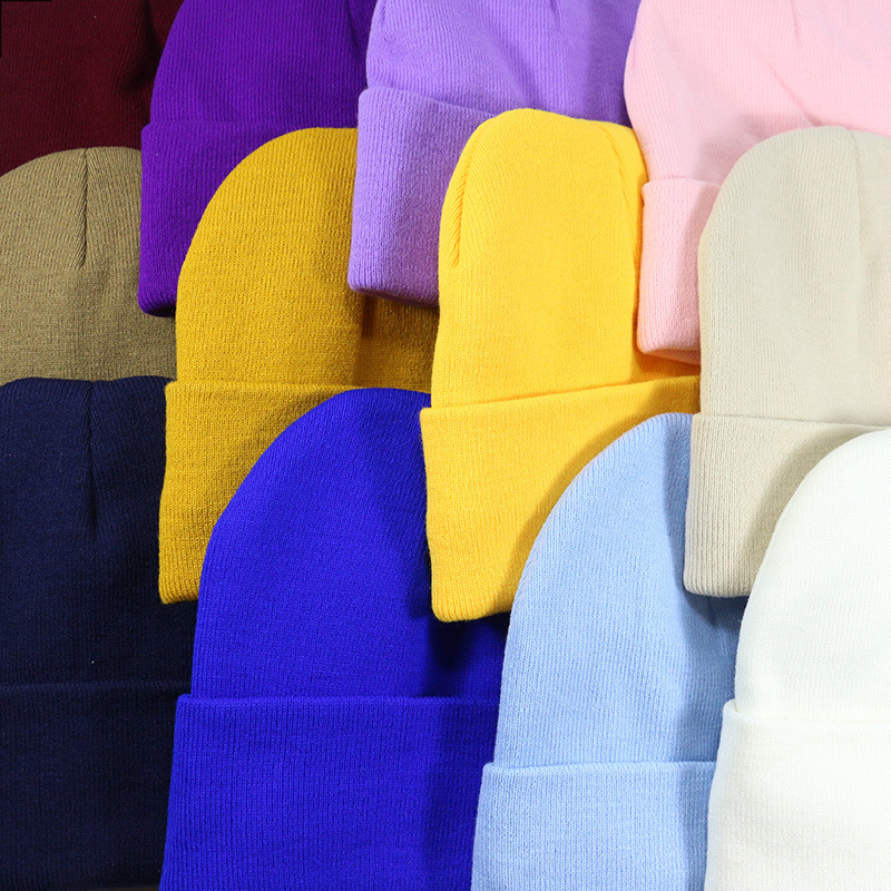 Cappello da donna lavorato a maglia in raso acrilico invernale colorato e autunnale_voghion.com