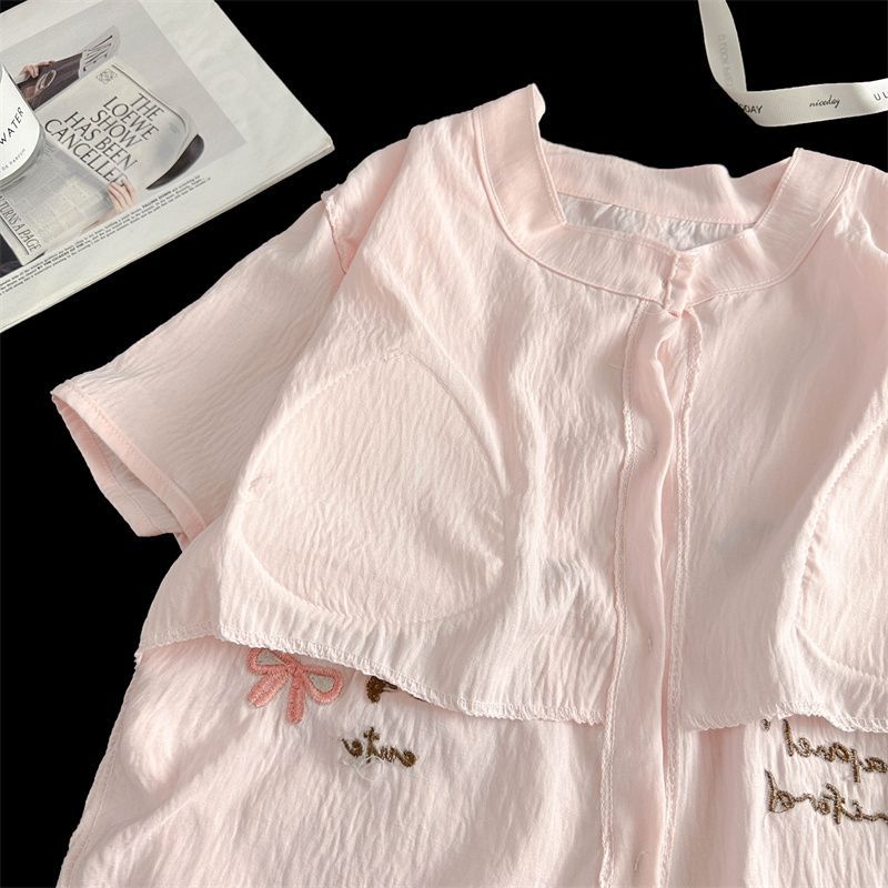 Pijama de tres piezas para mujer verano con almohadilla para el pecho Yunduo Red de algodón Transfronterizo cómodo traje de servicio a domicilio de estudiante de manga corta de dibujos animados