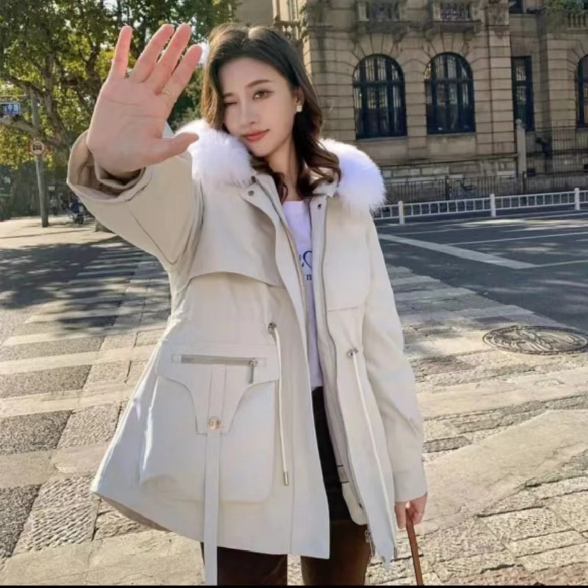 【万人迷】海宁皮草女式新款狐狸毛领兔毛内胆可拆卸派克服2366.Z