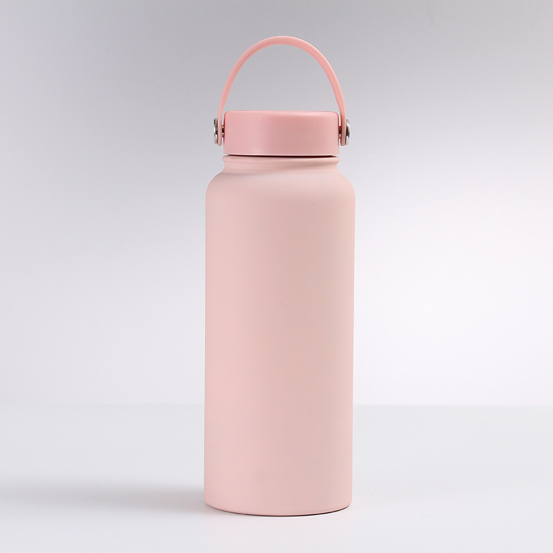 Botella de agua deportiva de gran capacidad transfronteriza, taza aislada al vacío de acero inoxidable 304, botella espacial de pintura de goma portátil para exteriores