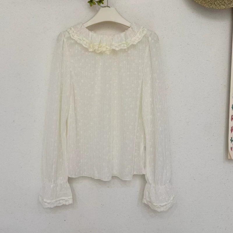 2026 Autumn New Style Women's Pullover Blouse with Doll Collar and Lace Trim on the Cuffs, Intricately Detailed Blouse