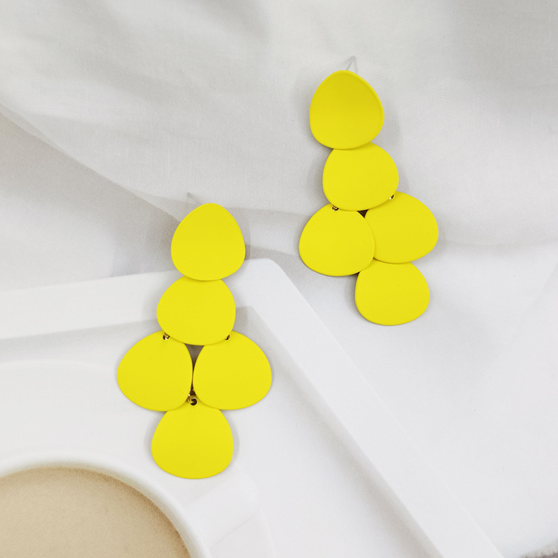 1 Pair Elegant Lady Geometric Metal Drop Earrings display picture 7