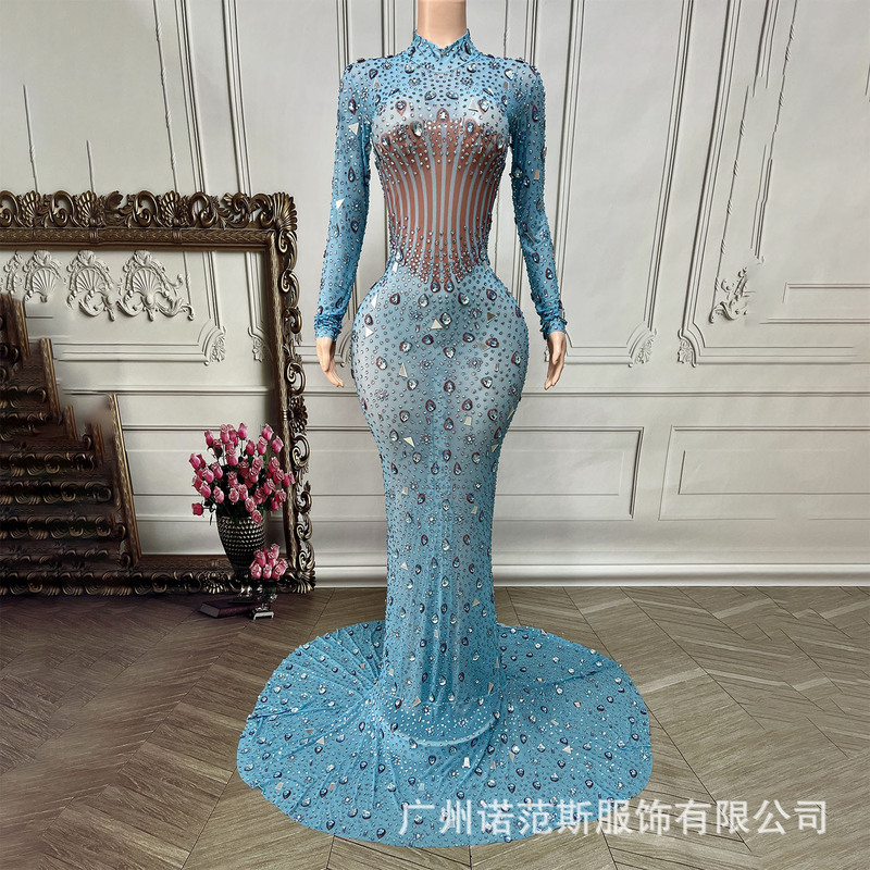 Luxurious Evening Gown with Heavy Embellishments and Rhinestones, 2025 New Model, High-End Light Luxury Niche Dress for Socialite Birthday Parties Luxurious Evening Gown with Heavy Embellishments and Rhinestones, 2025 New Model, High-End Light Luxury Niche Dress for Socialite Birthday Parties