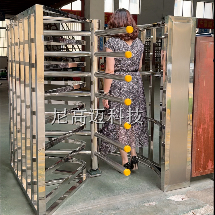 火车站出口不能反转的旋转门 景区只可出不可进的半高单向转闸机