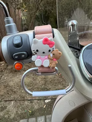 No-Drill Hook for Electric Vehicles, Motorcycle-Specific Hook, Front-Mounted Universal Multifunctional Baby Stroller Hook (Other Electric Vehicle Accessories) - airplane-handlebar-grip-pink-hello-kitty