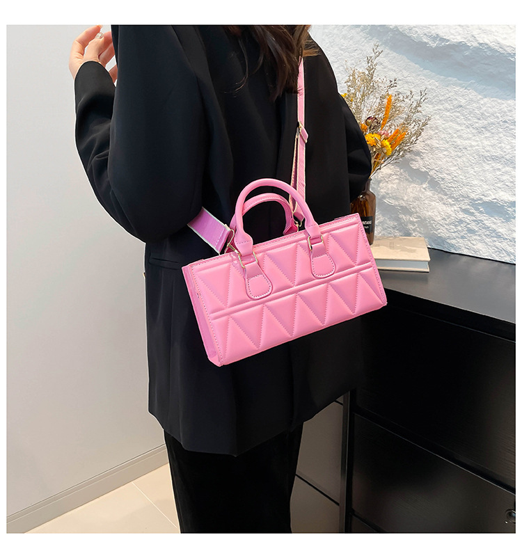 Women's Small PU Solid Color Elegant Streetwear Plaid Square Zipper Square Bag display picture 23