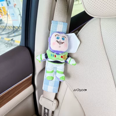 Sürətlər qutusu və əl tormozu başlıqları: car seatbelt shoulder pad - shoulder-pad-blue-plaid-fabric-bass-riding-the-winds-and-waves-single-piece