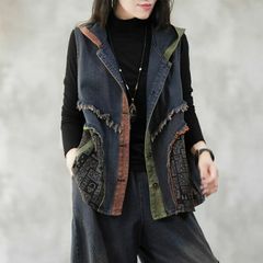 レトロな色のデニムの帽子のデニムのベストのカジュアルでゆったりしている大きい版の肉を遮ってつなぎ合わせて布の毛の縁の1枚のセットの女性を貼ります。