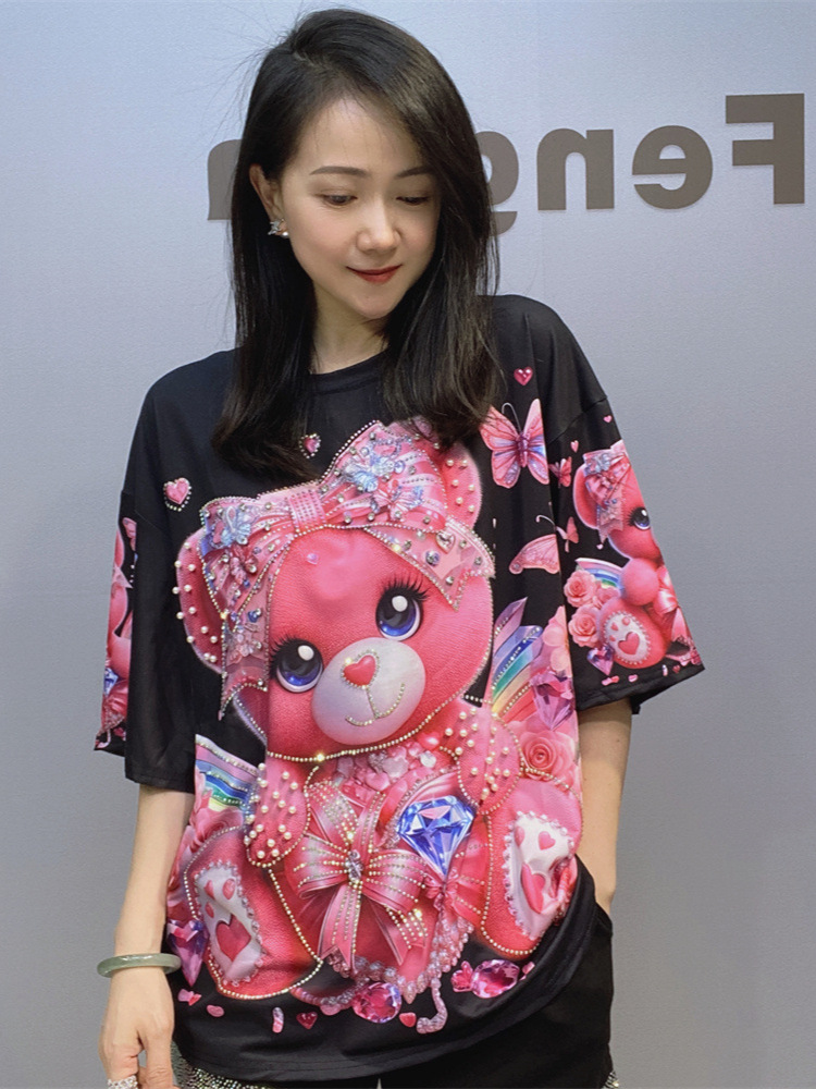 漫画熊重工釘珠丸襟半袖tシャツ女性夏プリントファッション半袖大サイズ上着対外貿易女装潮