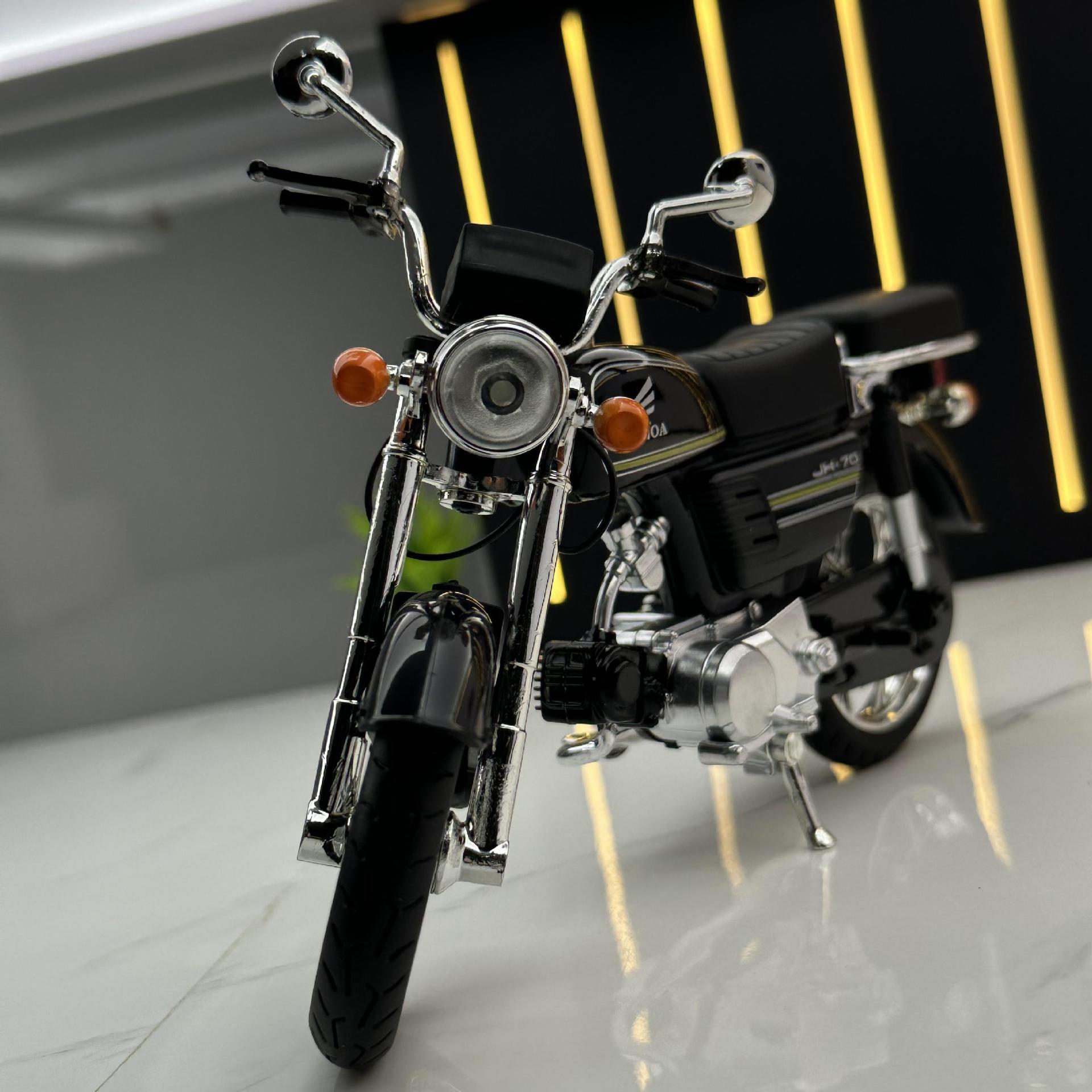 Huayi modelo de coche de aleación 1: 10 jialing JH-70 motocicleta luz de sonido coche de juguete modelo de música colección de decoración