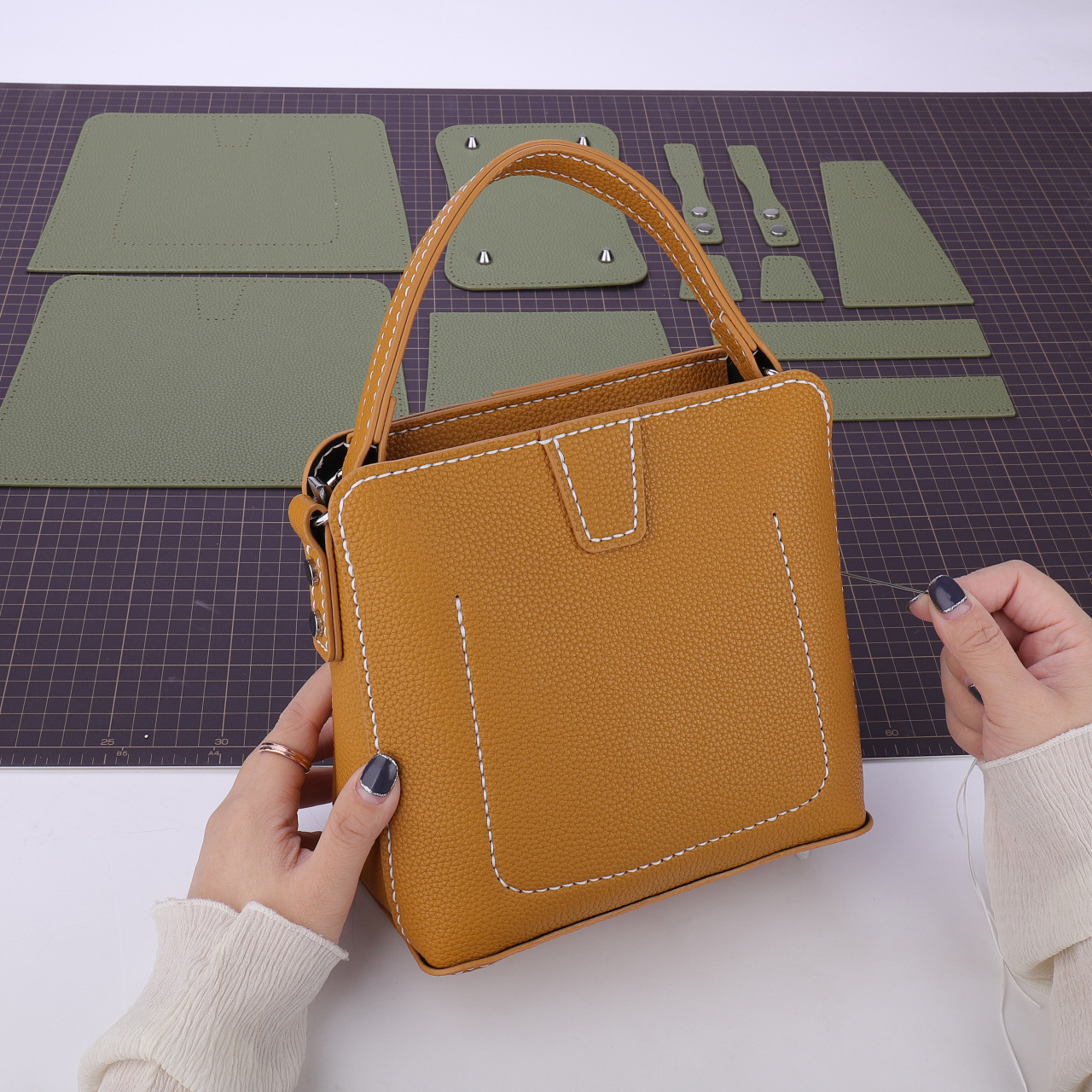 노란색 소재 패키지