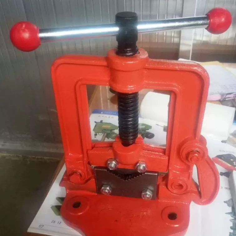 批发管子压力钳美式平口钳桌十字平口钳360度旋转台虎钳