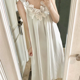 法式珍珠白立体花朵吊带睡裙女夏自带胸垫宽松高级感缎面居家睡衣