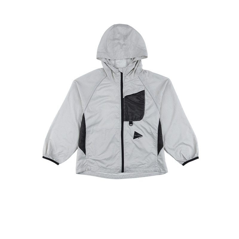 Niños encapuchados abrigo de ropa de protección solar 2026 verano ligero al aire libre chaqueta impermeable para niños chaqueta de niño grande
