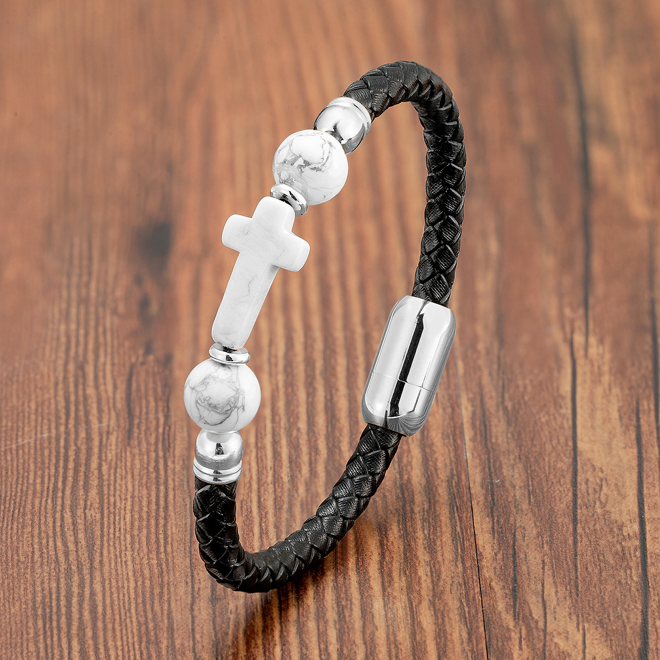 Cross-border e-commerce leather rope hand-woven bracelet European and American men's stainless steel buckle foreign trade jewelry new retro bracelet