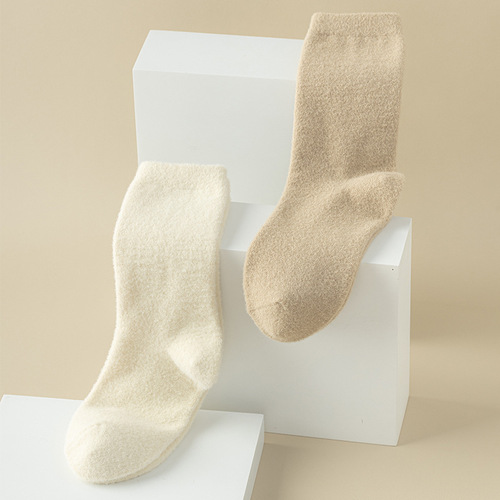 Coral velvet socks women's winter towel home thickened sleeping snow floor socks mid-calf socks half velvet socks wholesale
