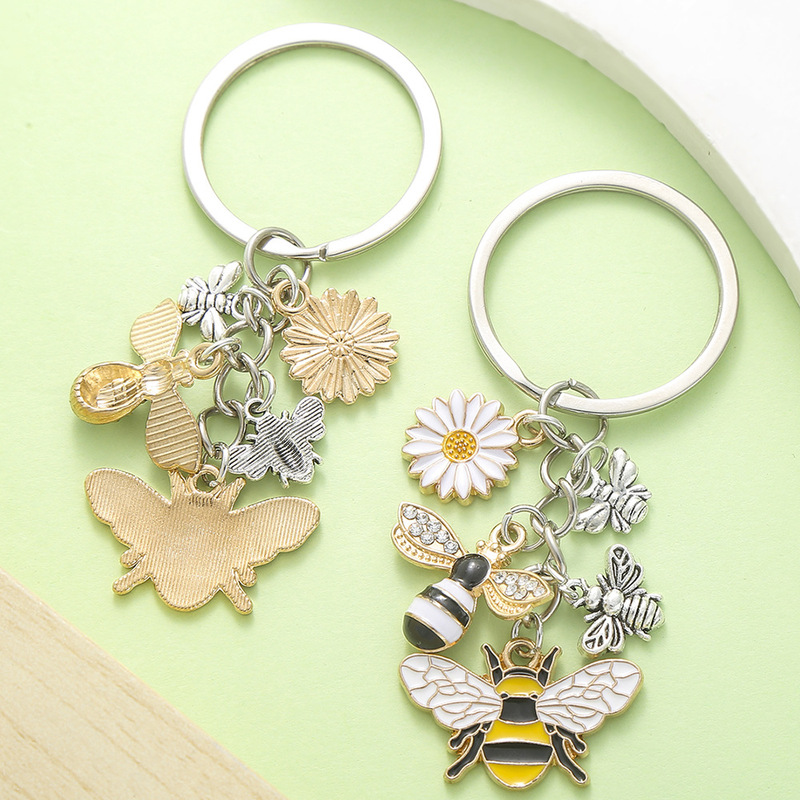 Cross-Border Oil-Drip Bee Daisy Pendant Keychain Backpack Phone Chain Charm Cute Animal Keychain Gift Cross-Border Oil-Drip Bee Daisy Pendant Keychain Backpack Phone Chain Charm Cute Animal Keychain Gift