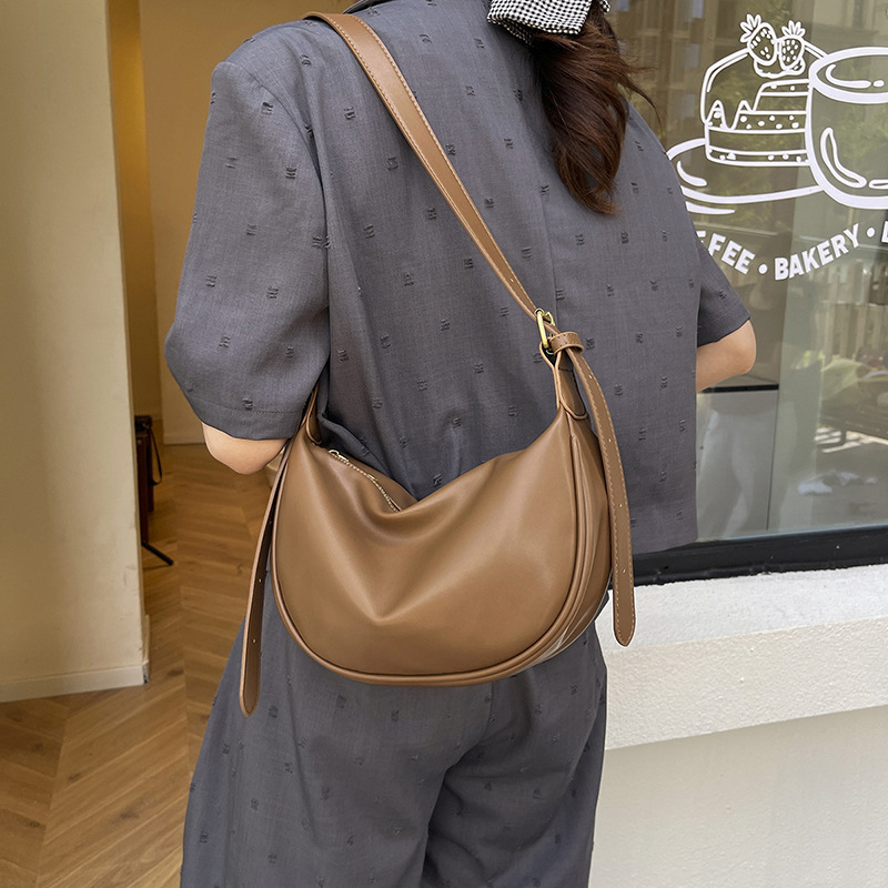 复古女士腋下包新款时尚女包大容量单肩包百搭斜挎包高级感小包包