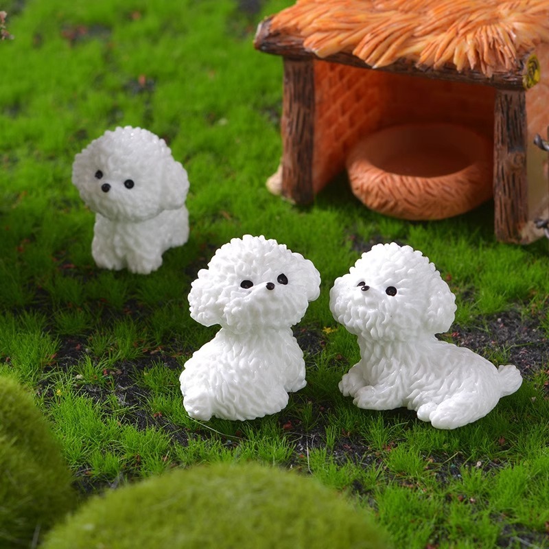 Cute and Cute Bichon Frize Micro Landscape Ornaments Car Center Console Decoration Cartoon Ornaments Office Desk Decorations