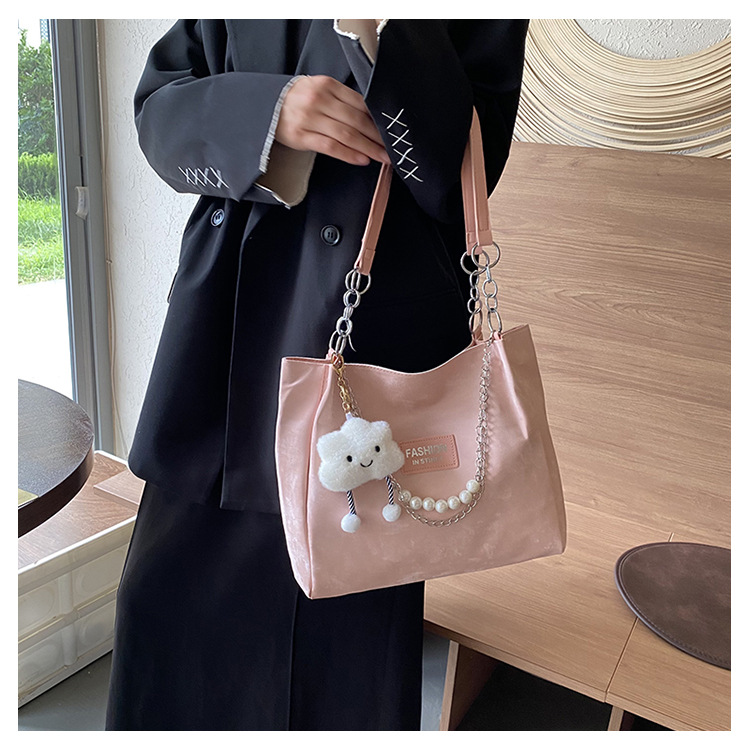 Large-capacity work commuting bag for women, new autumn 2024, versatile and fashionable beaded chain single-shoulder bag tote bag undefined