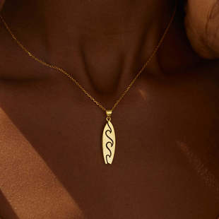 2025 Amazon Wave Carved Punch Necklace Women's Export New Oval Geometric Pendant Necklace Gift