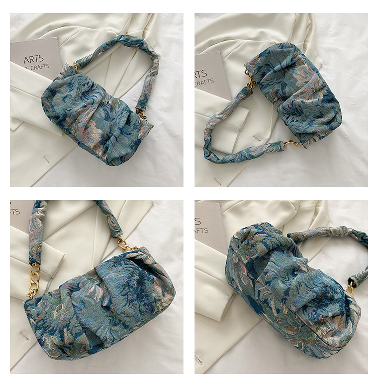 Blue Flower Painting Pattern One-shoulder Messenger Cloud Bag Wholesale Nihaojewelry display picture 2