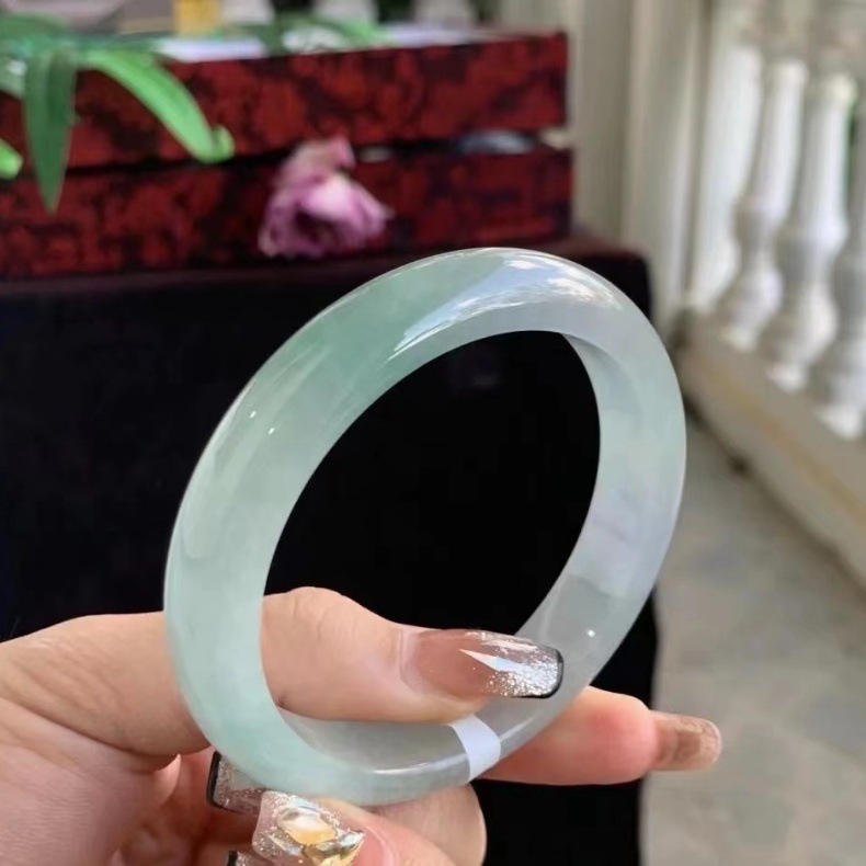 Vòng tay ngọc bích tự nhiên Miến Điện loại băng nửa cảnh nổ hàng A có giấy chứng nhận chi tiết 5