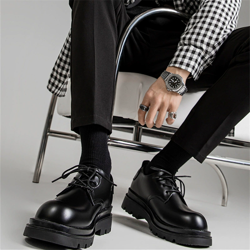 2024 Обувь Дерби Мужские низкие ботинки Мартина Британские ветры Круглая голова Большая голова Обувь Черная Рабочая обувь Толстая подошва Повседневная кожаная обувь