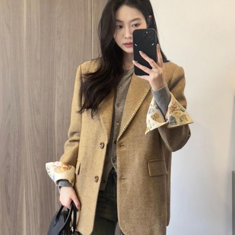 春季2025新款卡其色西装外套好看西服宽松显瘦气质上衣复古|undefined