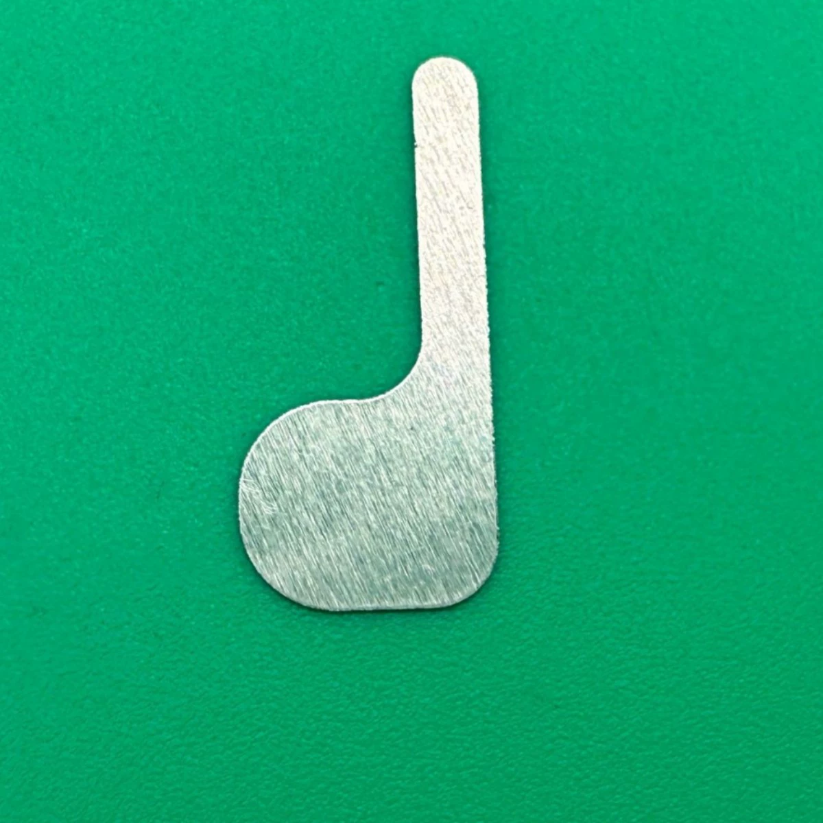 Производители поставляют никелированные стальные полосы, никелированные соединительные полосы для аккумуляторов 18650 из чистого никеля, а также полный ассортимент моделей.