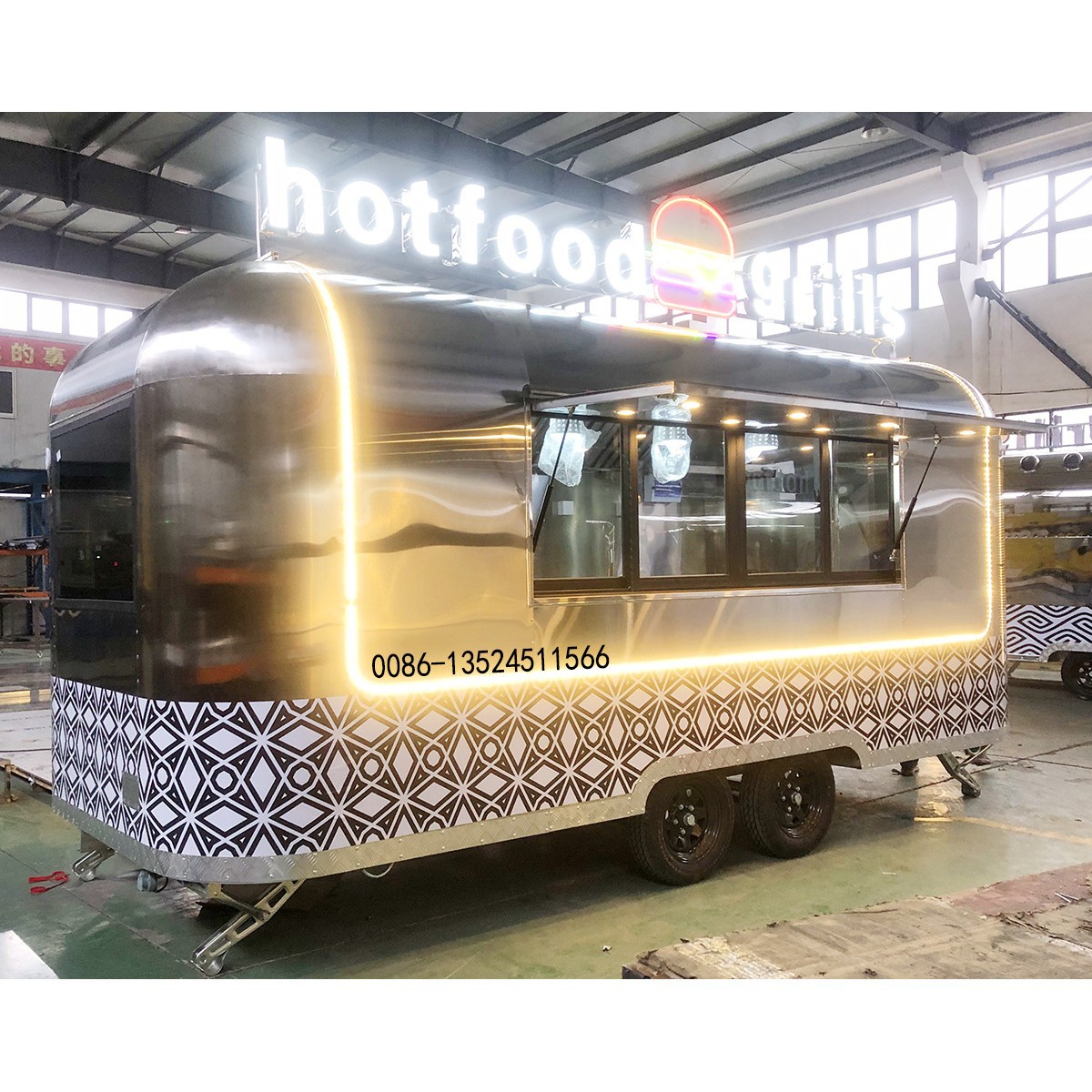 阿拉伯亮晶晶牵引房车移动美食餐车小吃车airstream food trailer