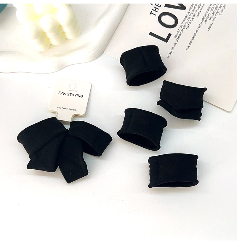 검정색 계열 4개입 마스크팩 머리끈