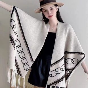 Ethnic style travel shawl air-conditioned room thickened warm hooded split cloak Yunnan Xizang Nepal Photo Cape