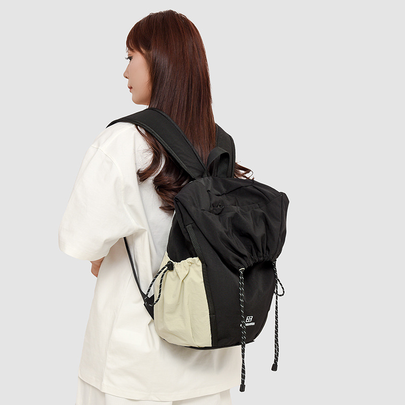 Bolsa de senderismo al aire libre, mochila de viaje ligera de gran capacidad para hombres y mujeres, 2025 nueva bolsa de computadora de moda