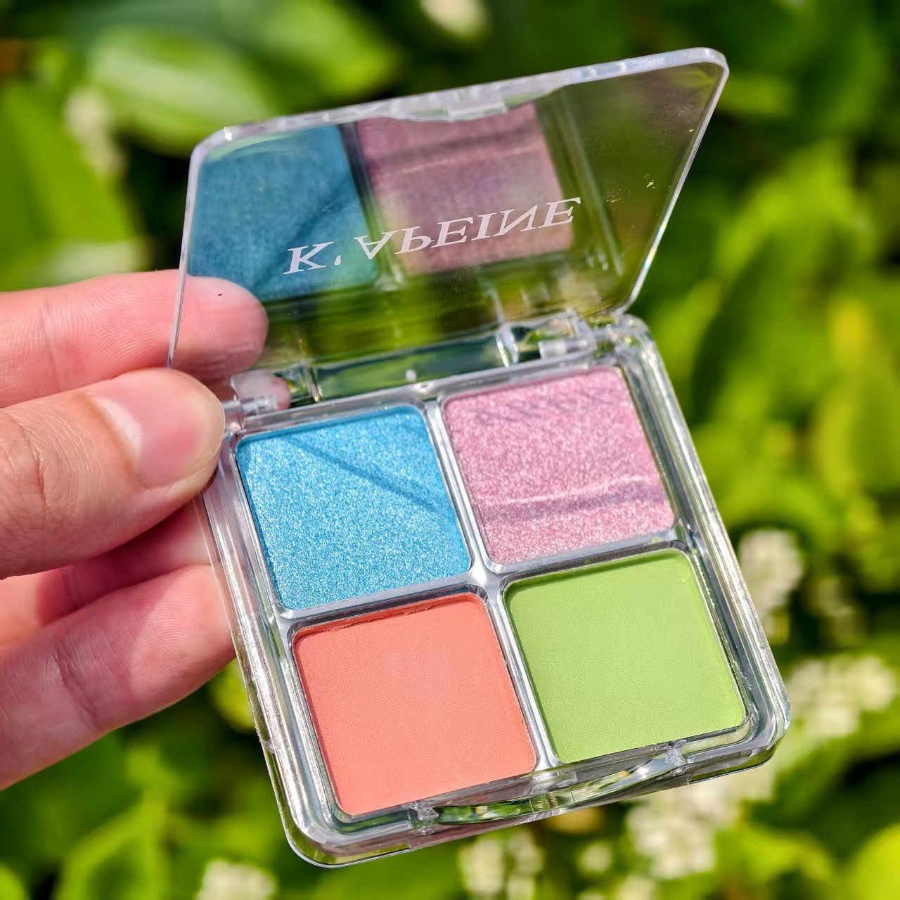 Gaseta de sombras de ojos de cuatro colores de tul verde agua Capel, una paleta de sombras de ojos cosméticos perlado mate multiusos de bajo brillo saturado