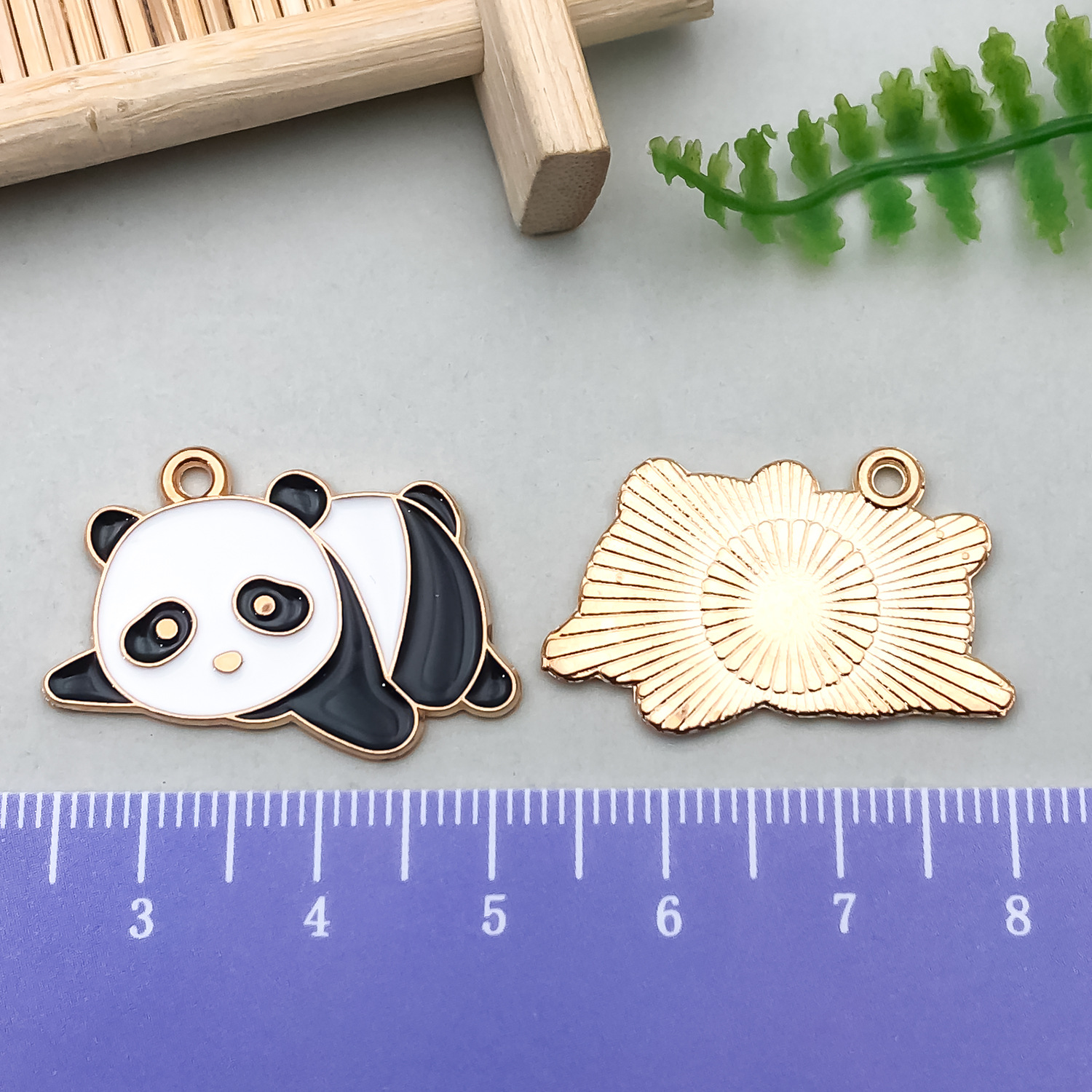 DIY dibujos animados panda bambú goteando aceite de aleación pendientes llavero animal colgante accesorios de joyería decoración de estilo chino