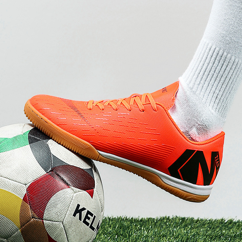Cross-border interior de cinco zapatos de fútbol plano para hombres y mujeres zapatos de entrenamiento de piso de cemento para hombres