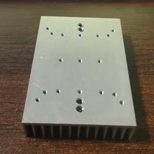 供应 铝型材电子类散热器/散热片 可按图加工 欢迎来电洽谈