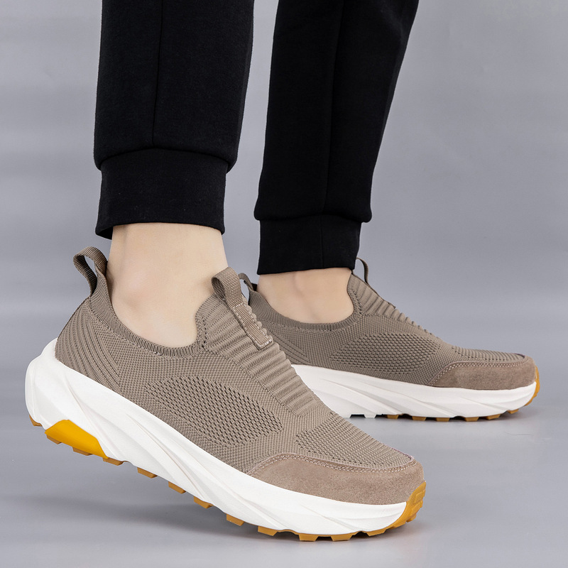 Summer New Style Wide-Last Men's Breathable Mesh Walking Shoes, Lightweight Soft-Soled Slip-On Outdoor Casual Sports Shoes