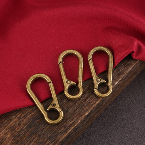 Gold alloy old carabiner hook buckle creative waist buckle 8-character spring buckle men and women metal car key chain with