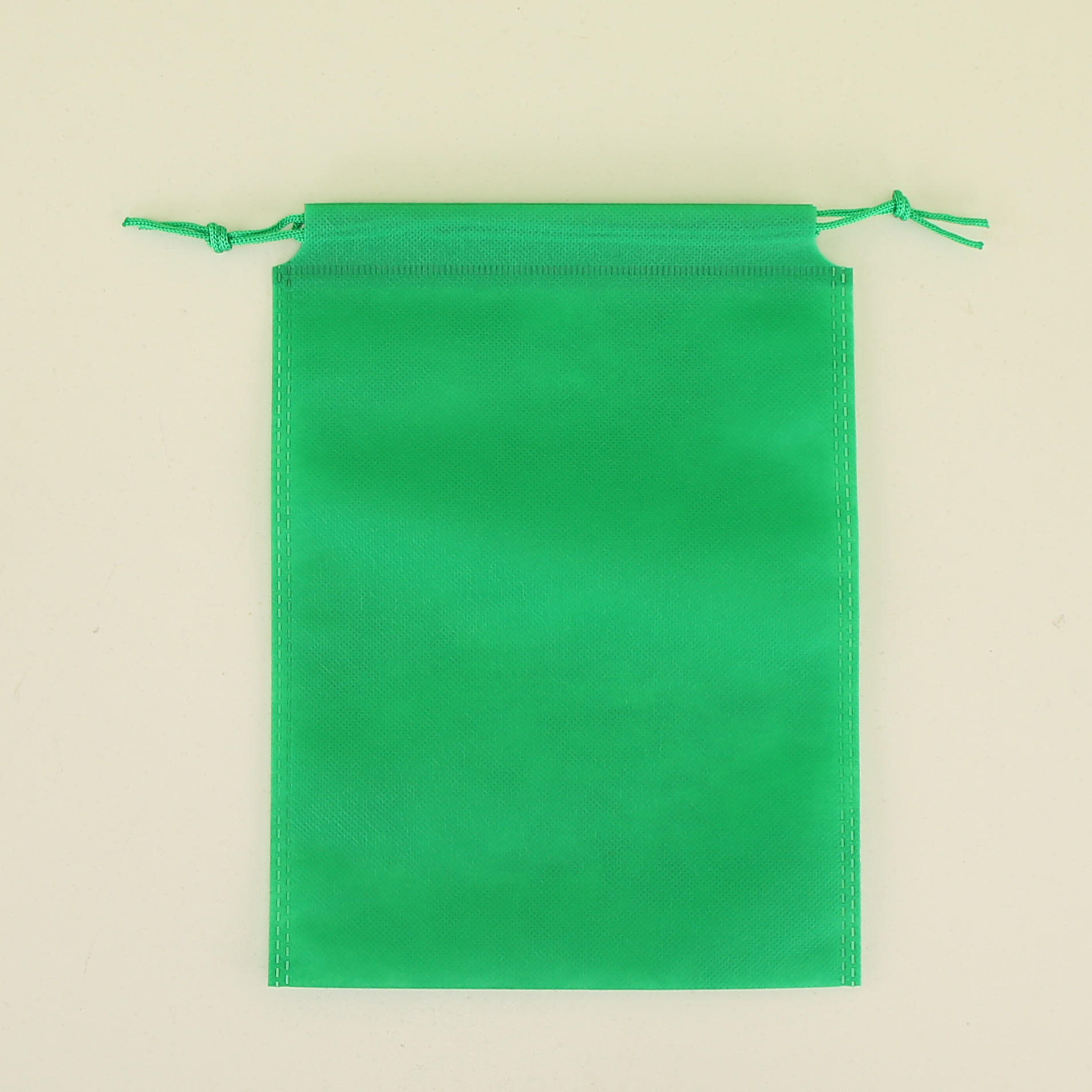 En stock bolsa de cordón no tejida zapatos imprimibles ropa de juguete bolsa de almacenamiento a prueba de polvo bolsa de almacenamiento con cordón