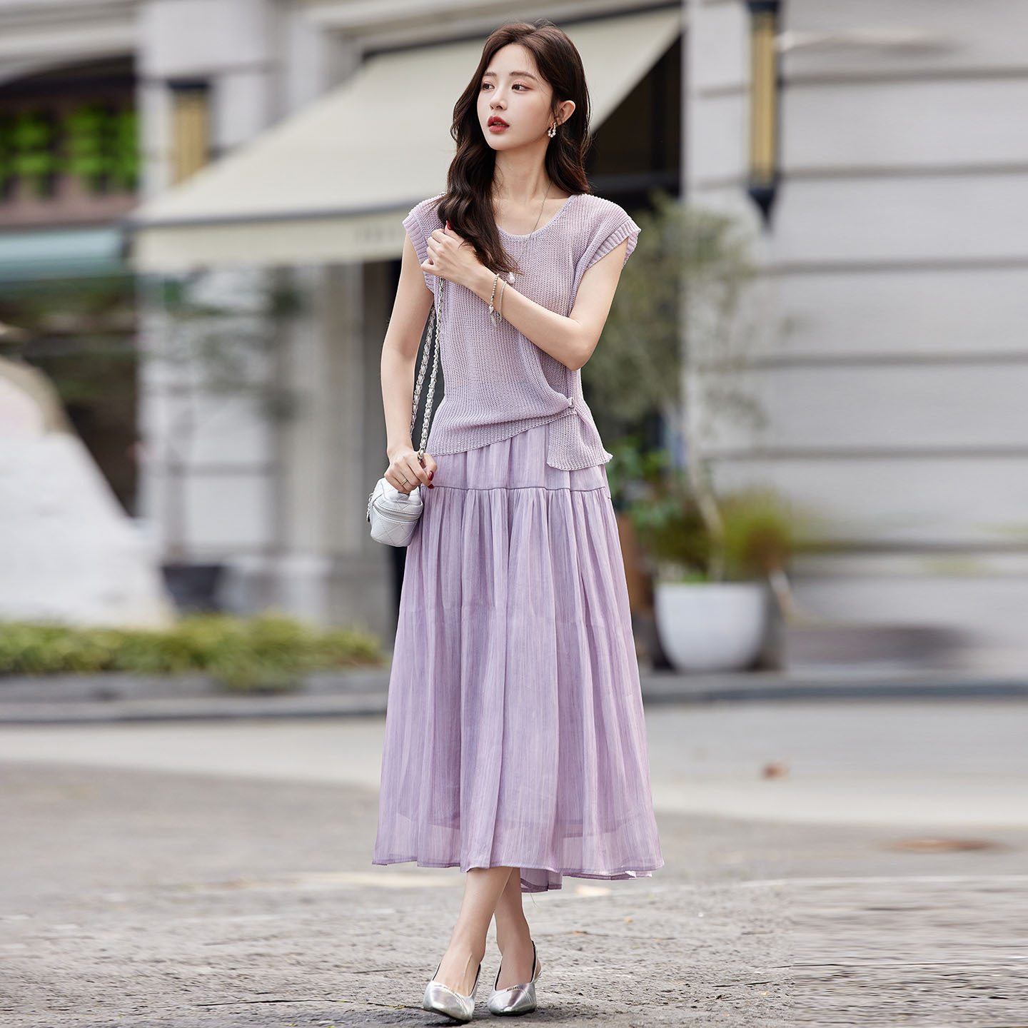 Áo thun cổ tròn tay ngắn phối chân váy midi hai dây đồng bộ nữ — màu tím, màu xám