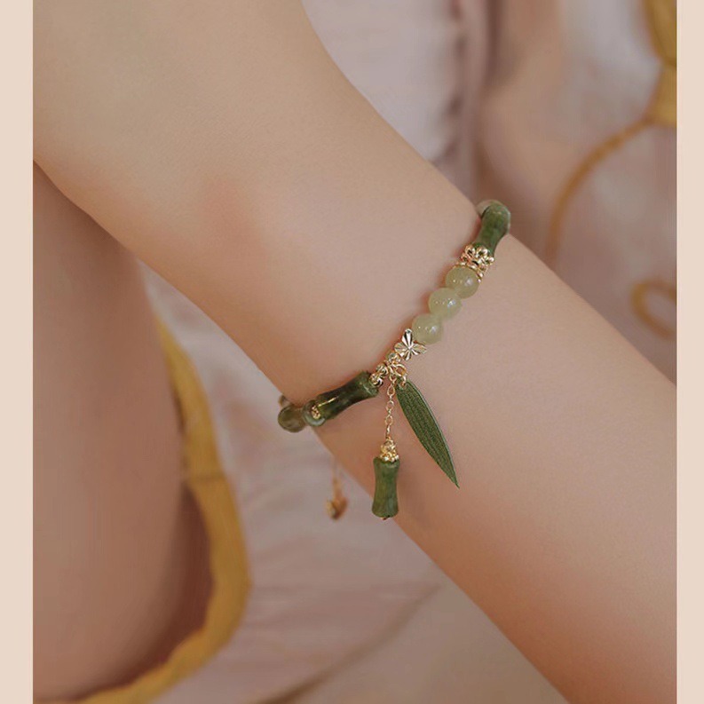A retro Chinese-style olive jade bamboo joint bracelet for women, with a unique design and simple charm. A new Chinese-style Hetian jade bracelet for women, 253 undefined
